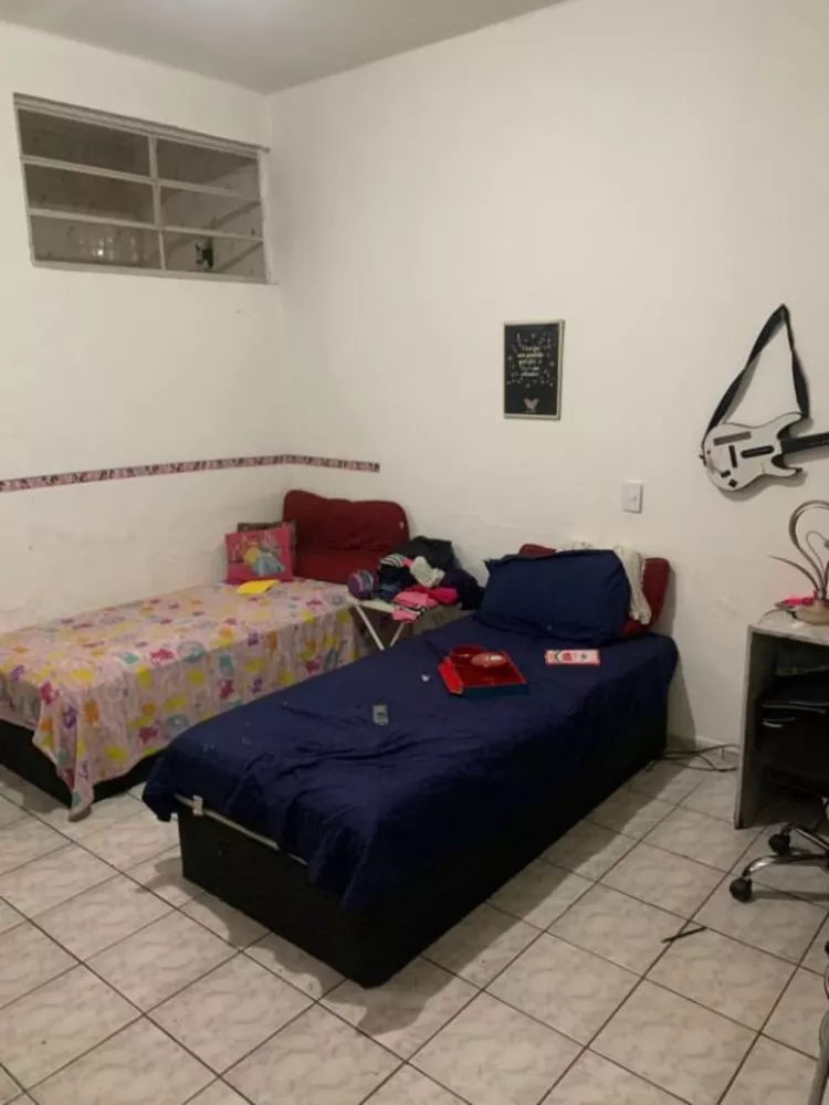 Casa à venda com 2 quartos, 90m² - Foto 2