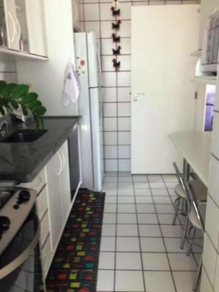 Apartamento à venda com 1 quarto, 55m² - Foto 2