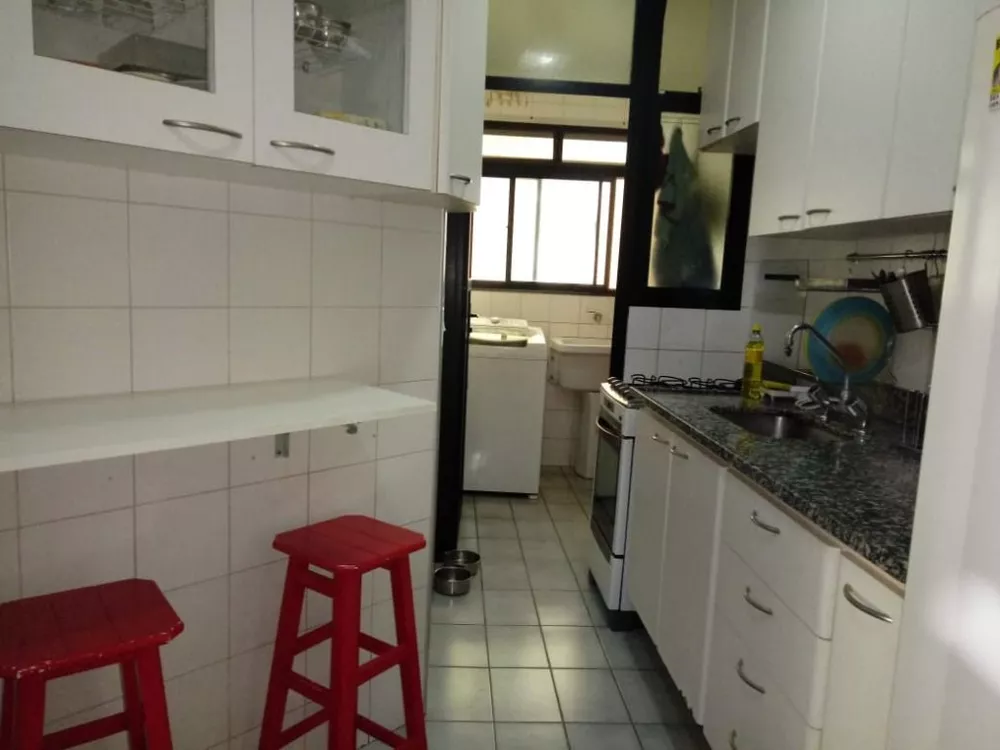 Apartamento à venda com 3 quartos, 90m² - Foto 2