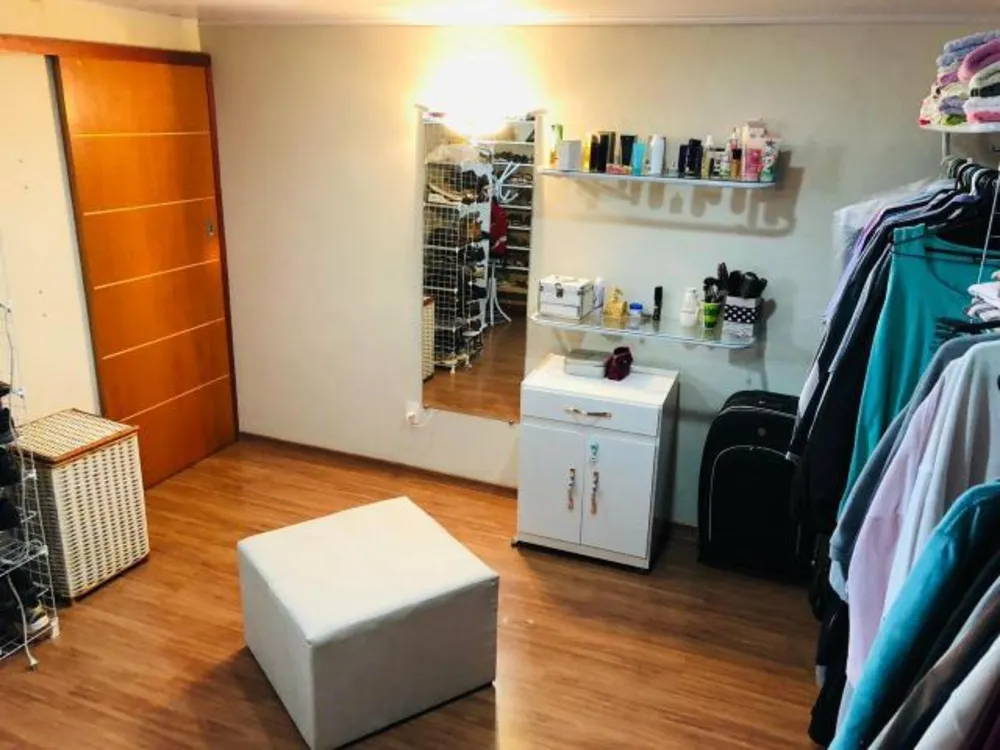 Casa, 4 quartos, 270 m² - Foto 1
