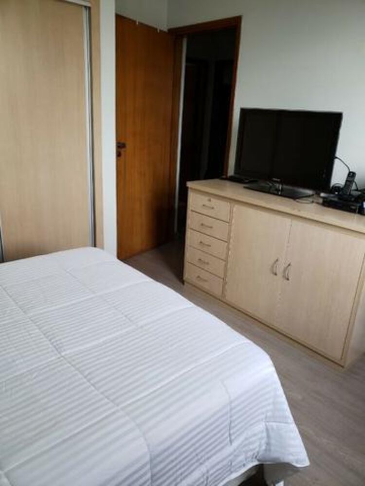 Apartamento à venda com 2 quartos, 75m² - Foto 4