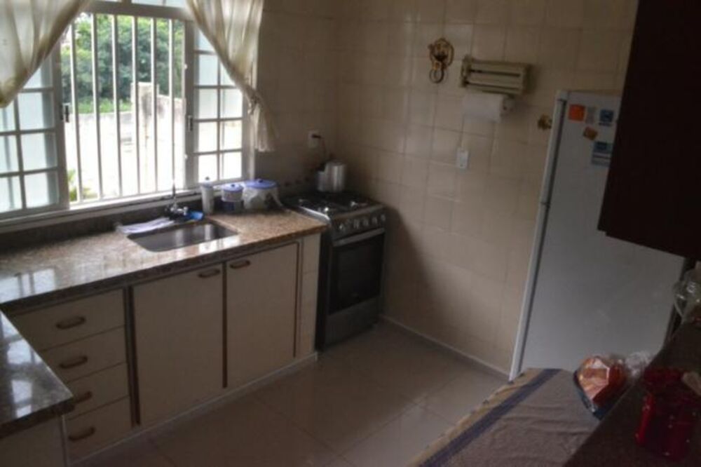 Casa à venda com 2 quartos, 127m² - Foto 2