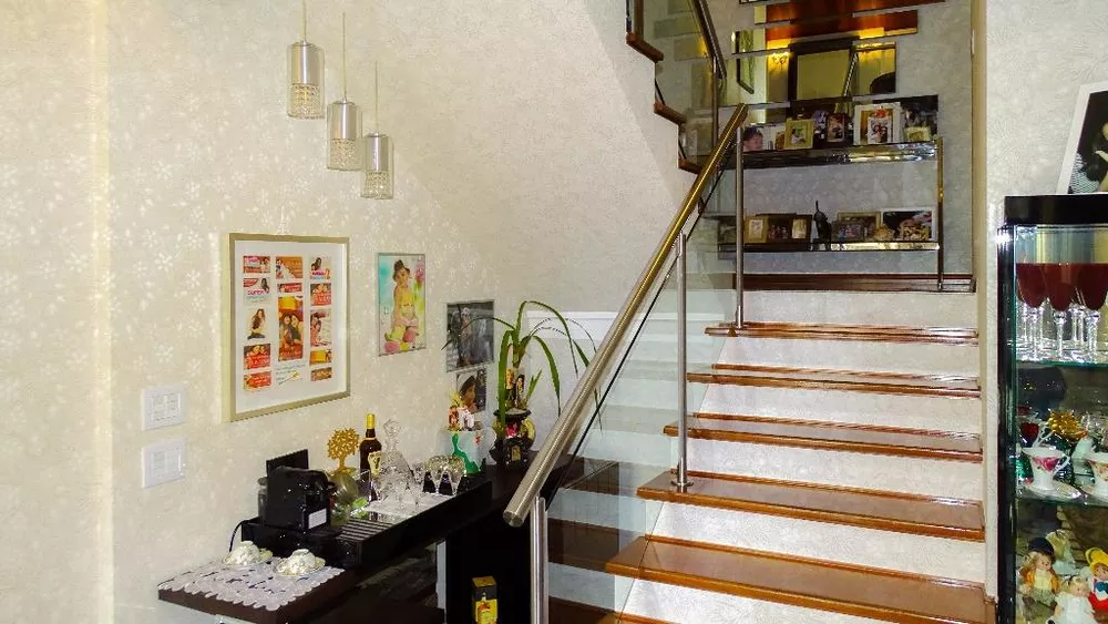 Casa de Condomínio à venda com 3 quartos, 268m² - Foto 4