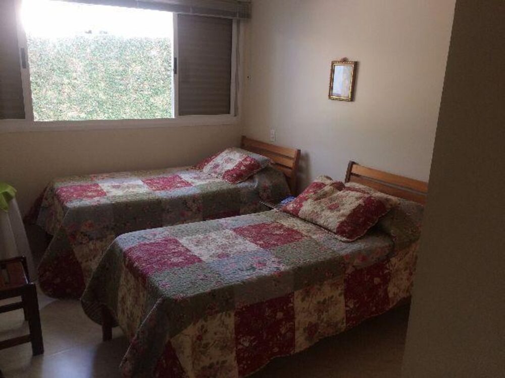 Apartamento à venda com 4 quartos, 226m² - Foto 2