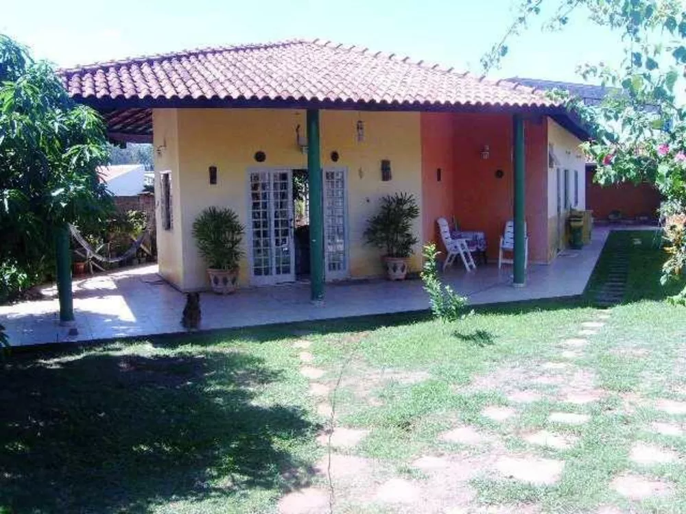 Casa à venda com 3 quartos, 250m² - Foto 1