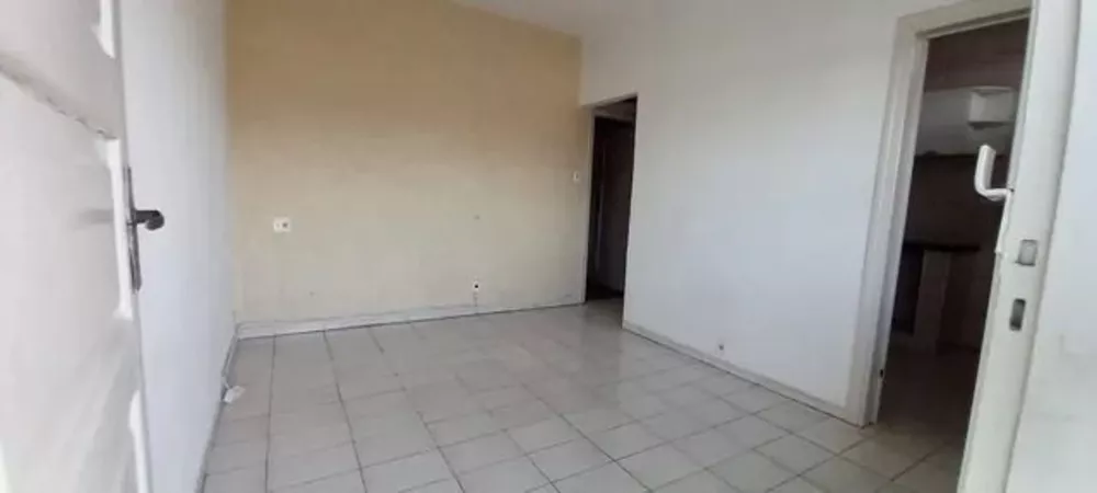 Apartamento à venda com 2 quartos, 66m² - Foto 2