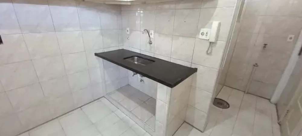 Apartamento à venda com 2 quartos, 66m² - Foto 3