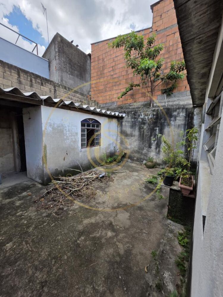 Casa à venda com 3 quartos, 200m² - Foto 4