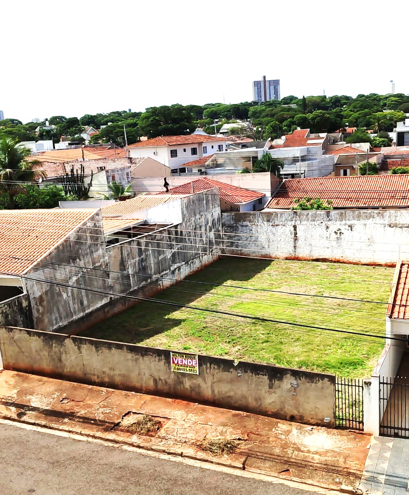 Terreno à venda, 360m² - Foto 1