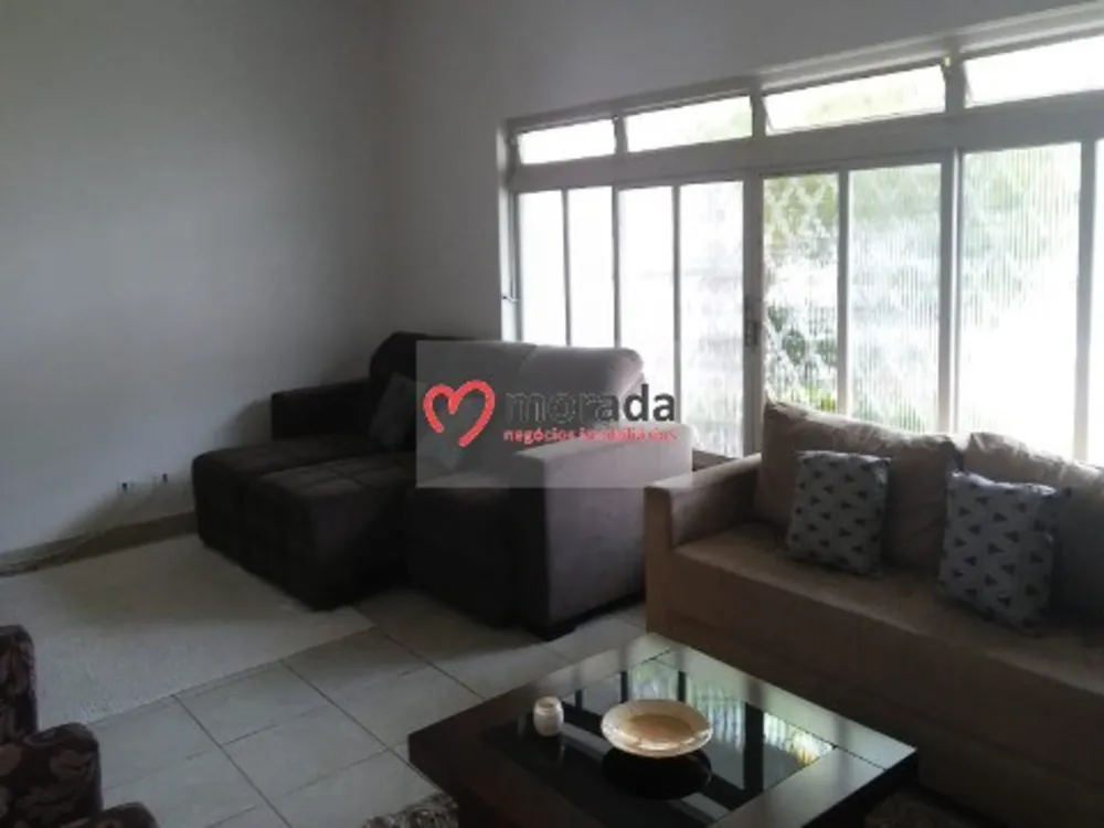 Casa, 3 quartos, 200 m² - Foto 1
