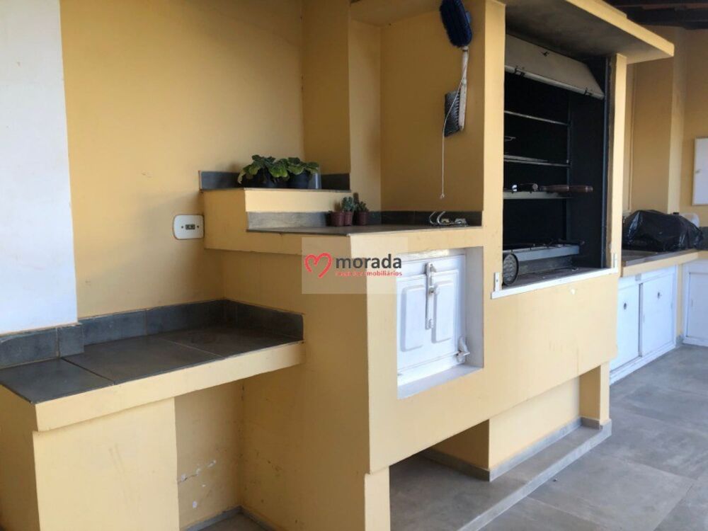 Casa, 4 quartos, 253 m² - Foto 2