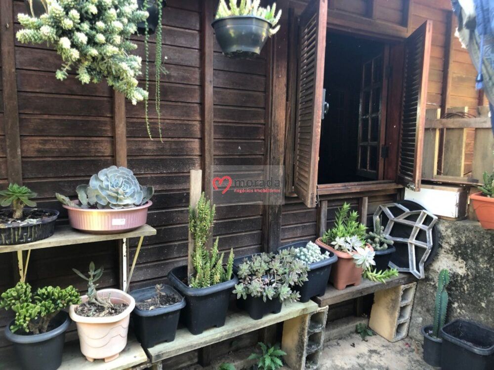 Chácara à venda com 5 quartos, 303m² - Foto 3
