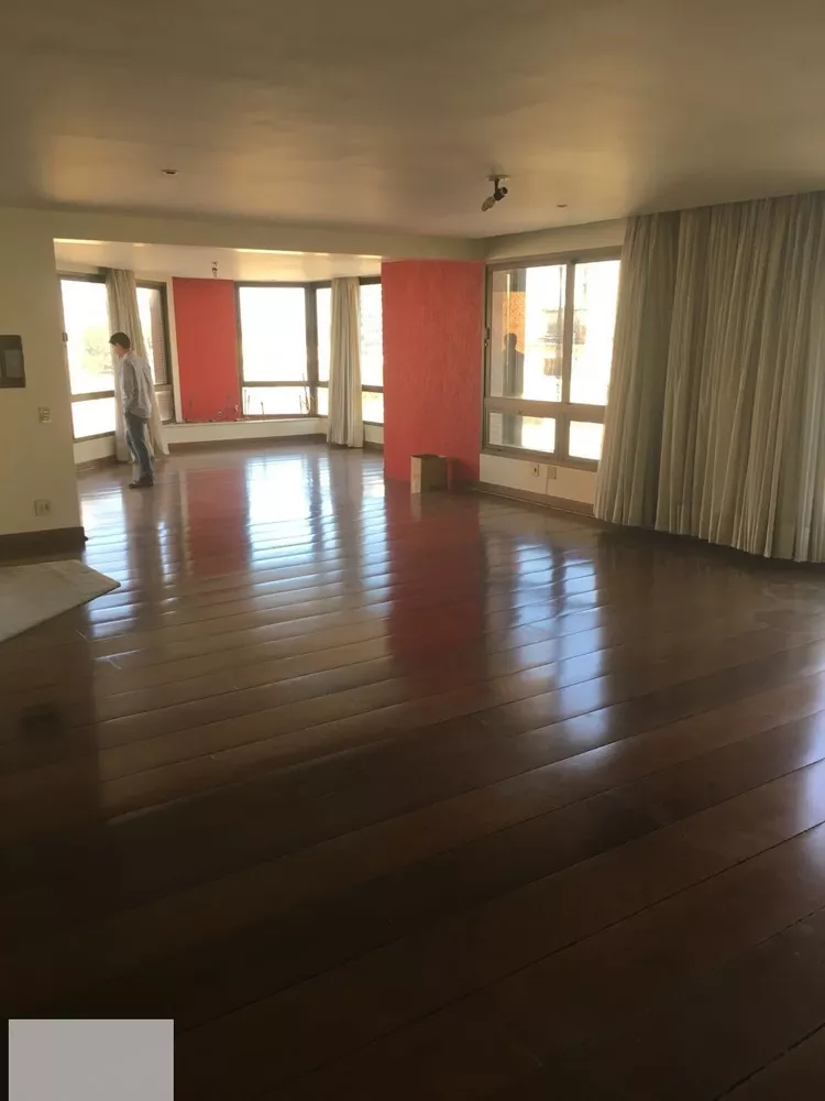 Apartamento à venda com 4 quartos, 370m² - Foto 1