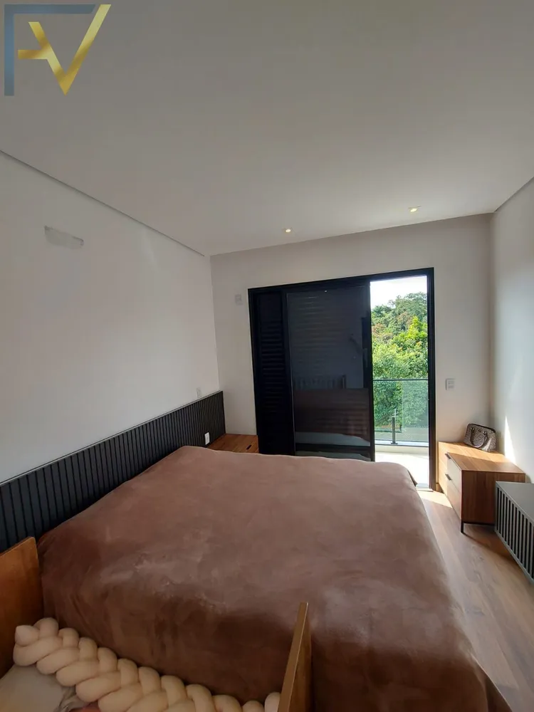 Casa, 3 quartos, 215 m² - Foto 1