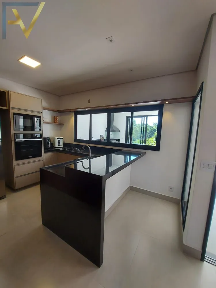 Casa, 3 quartos, 215 m² - Foto 3
