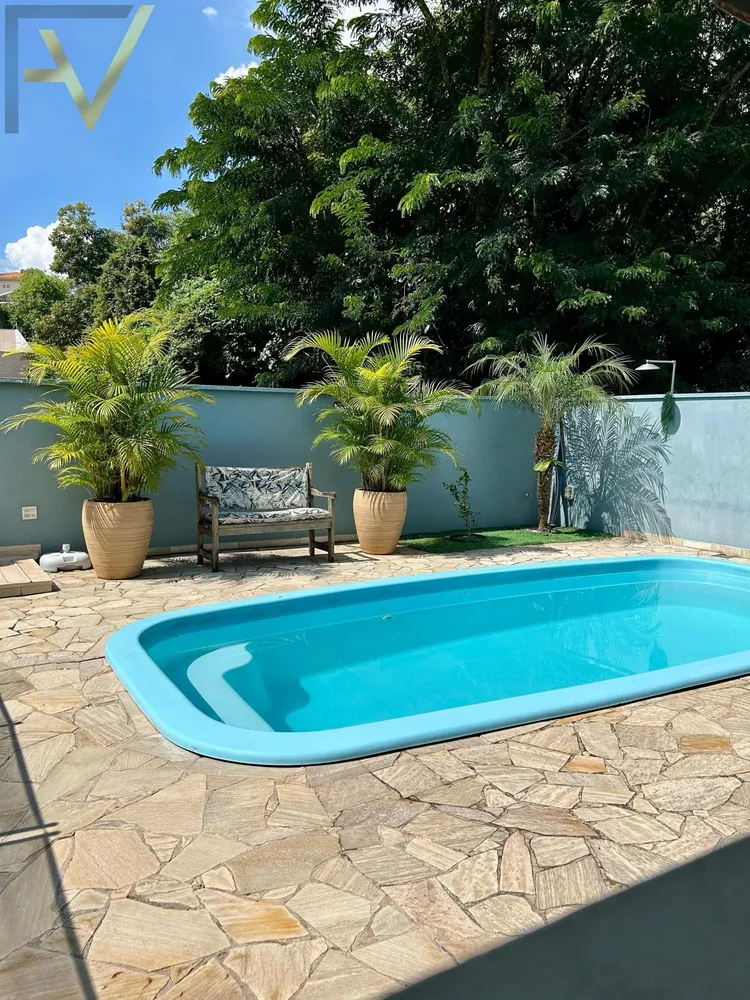 Casa, 3 quartos, 275 m² - Foto 1