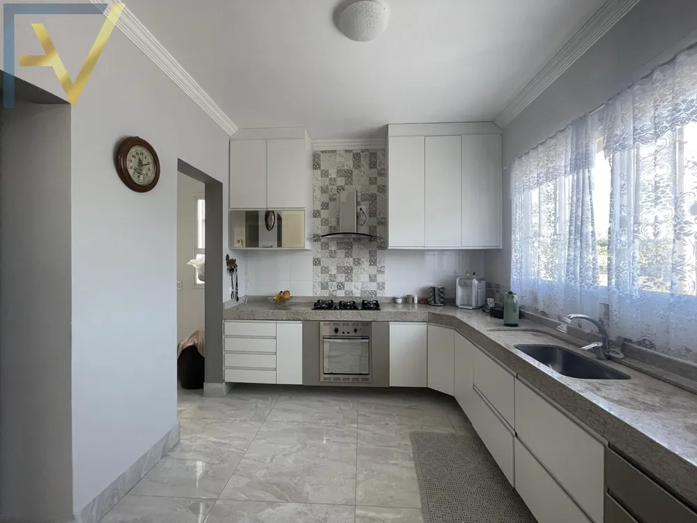 Casa, 3 quartos, 210 m² - Foto 4