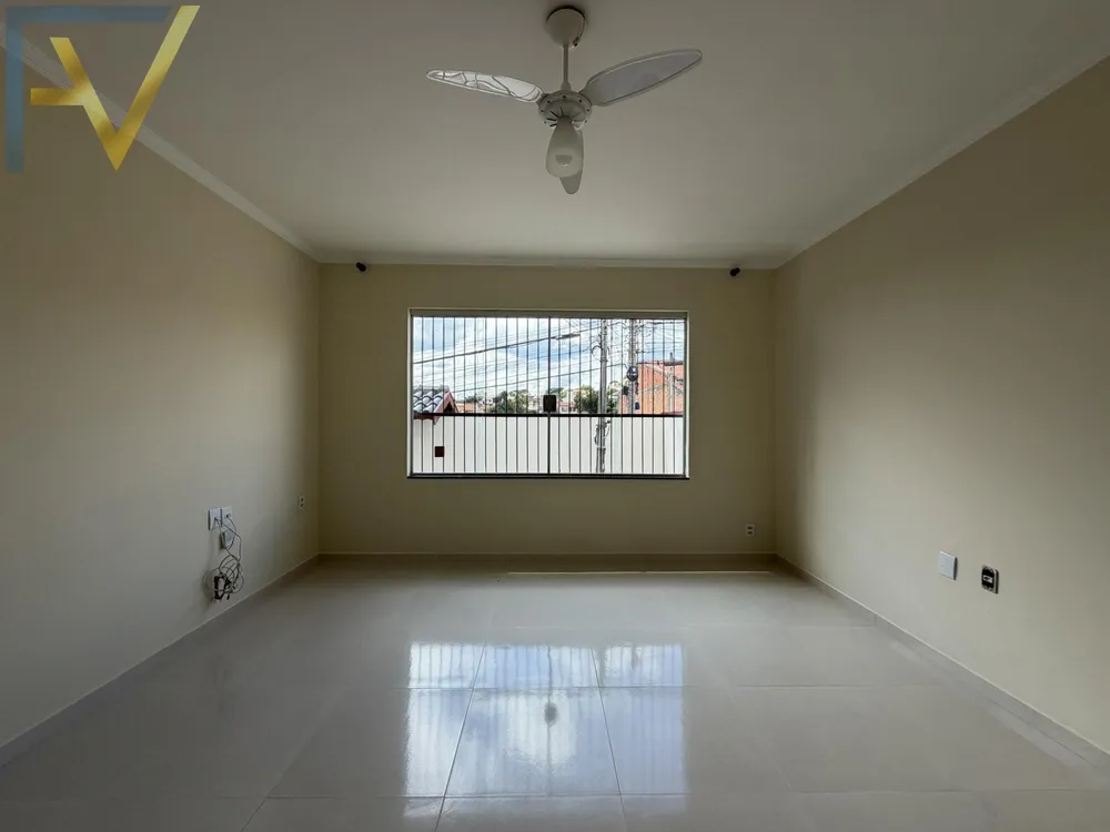Casa, 3 quartos, 270 m² - Foto 2