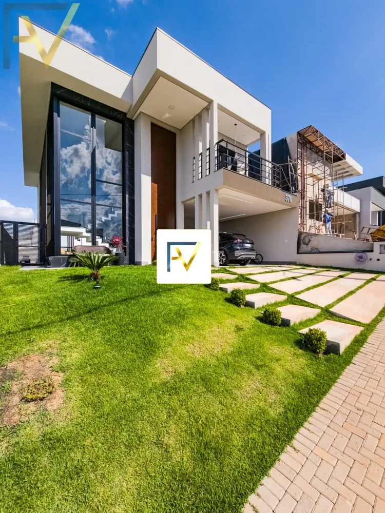 Casa, 3 quartos, 241 m² - Foto 1