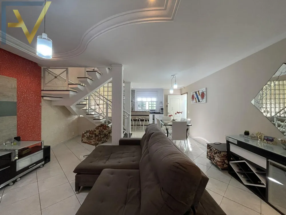 Casa, 3 quartos, 179 m² - Foto 1