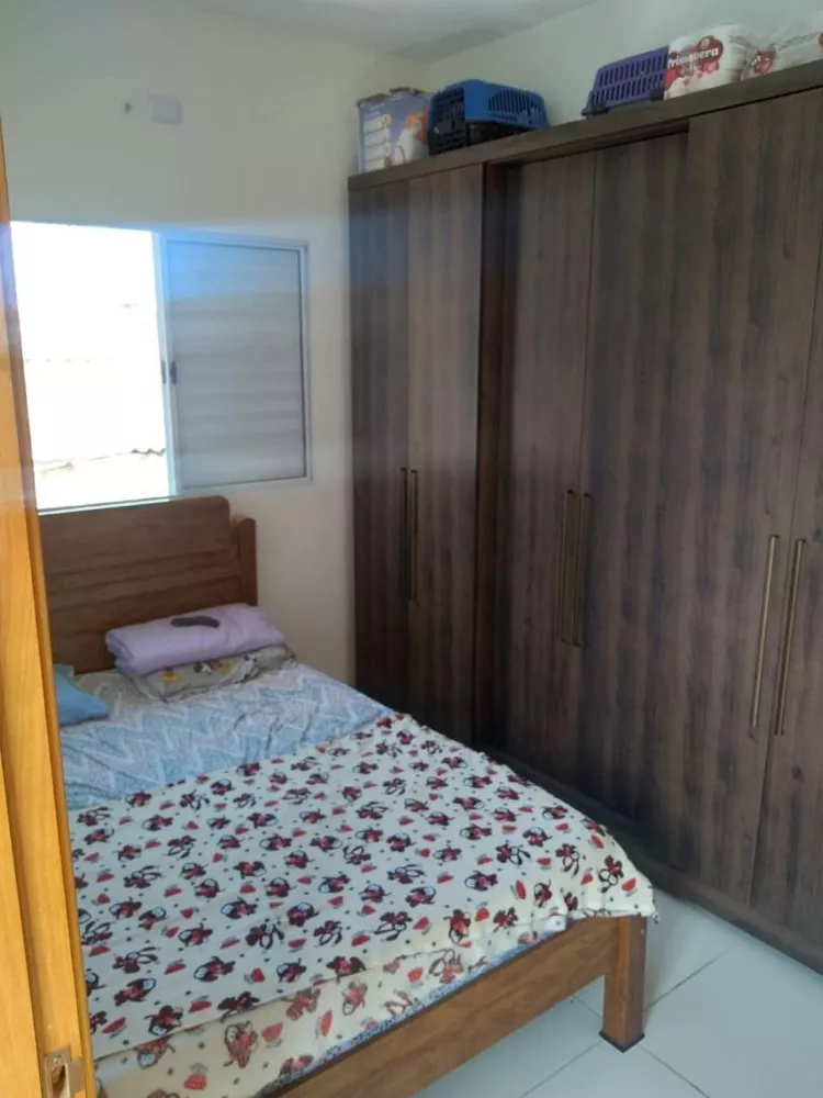 Casa à venda com 2 quartos, 70m² - Foto 8