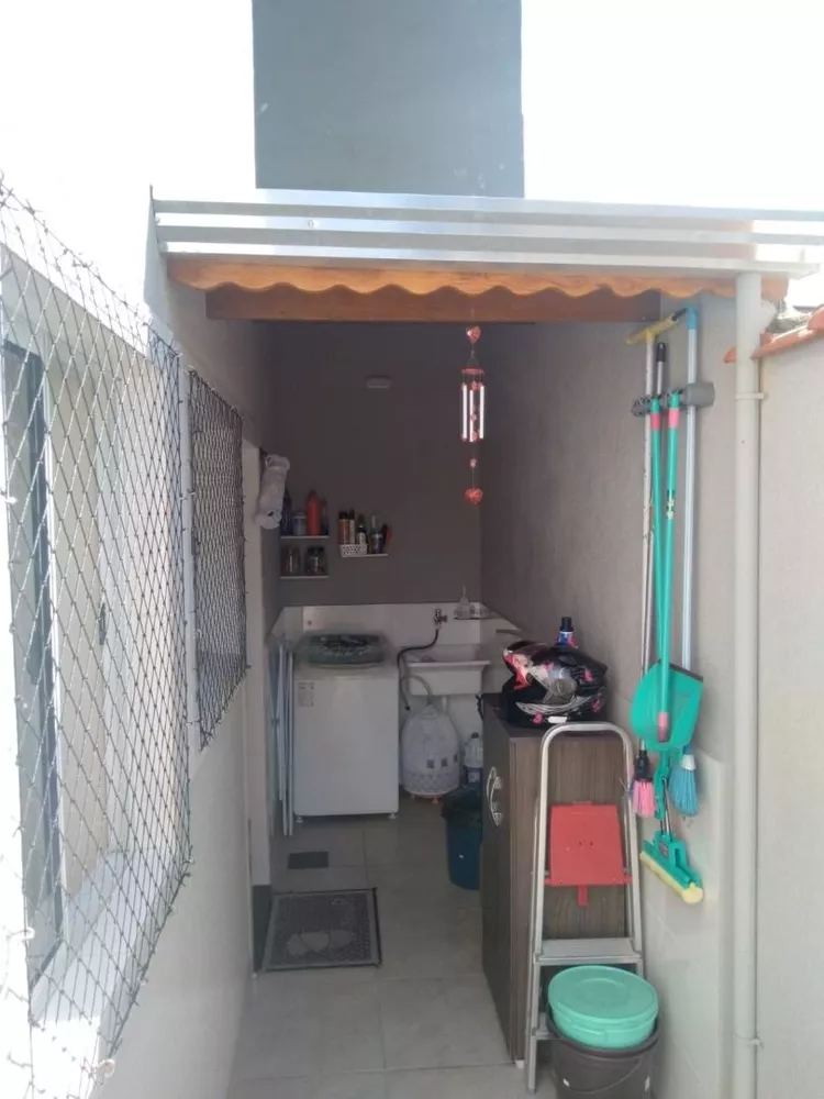 Casa à venda com 2 quartos, 70m² - Foto 12