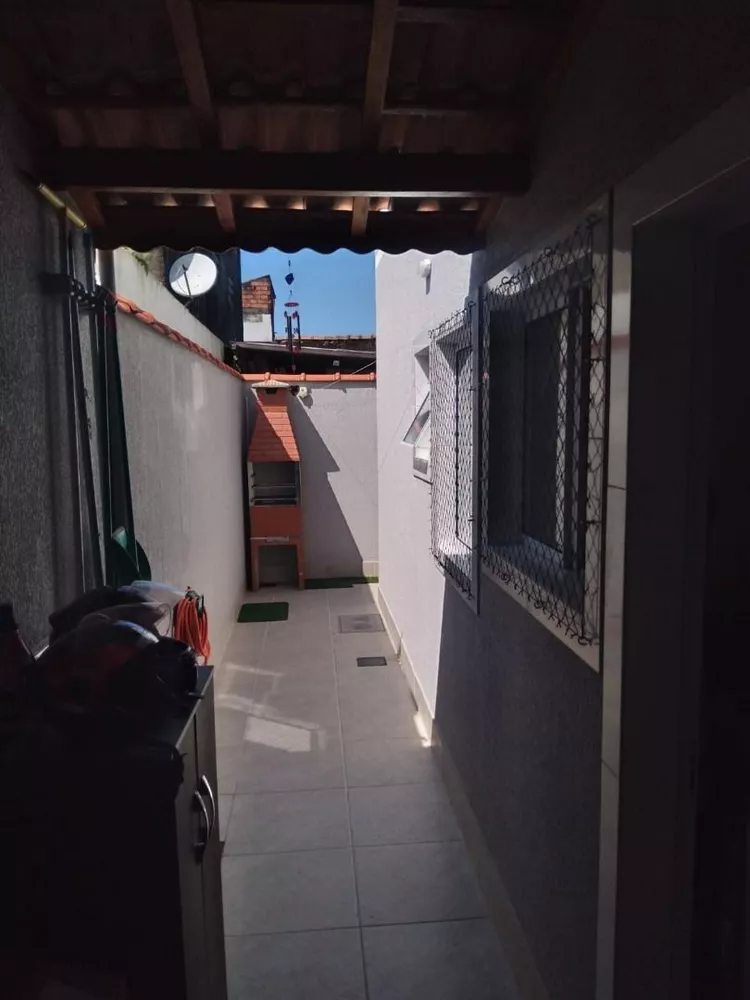 Casa à venda com 2 quartos, 70m² - Foto 7