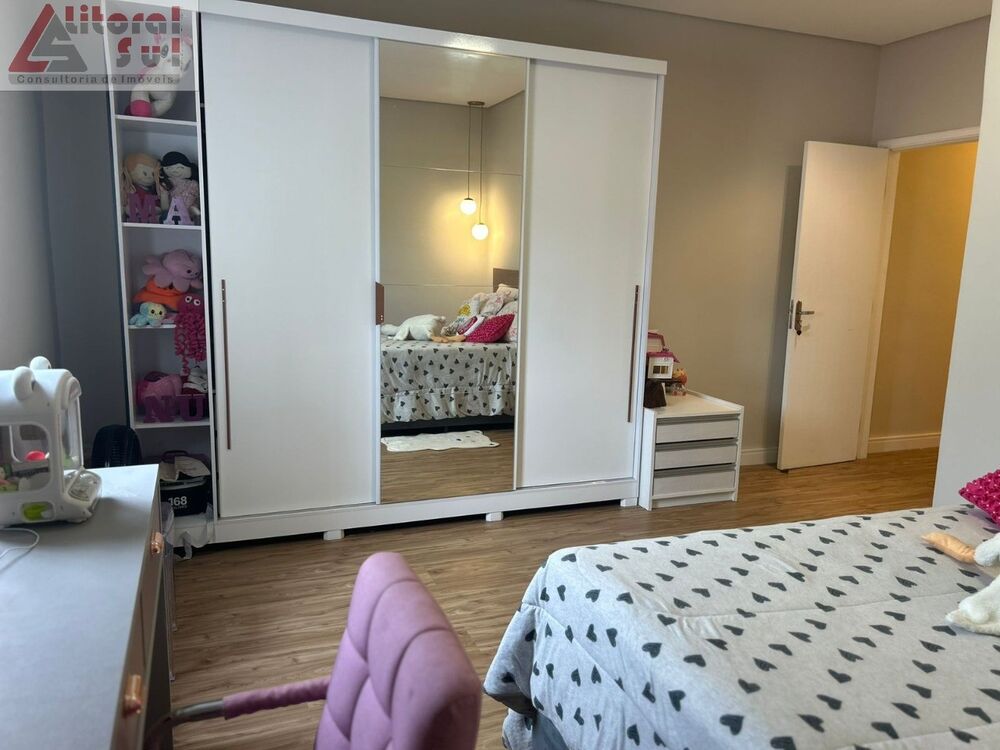 Casa, 3 quartos, 230 m² - Foto 2