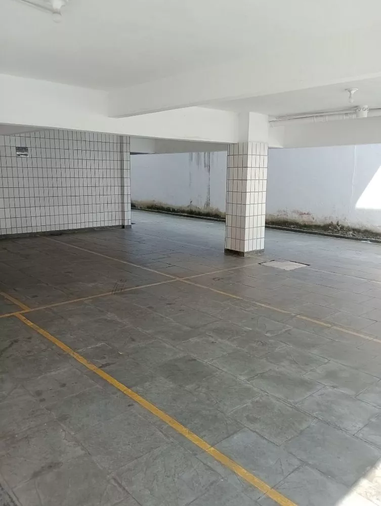 Apartamento à venda com 1 quarto, 50m² - Foto 2