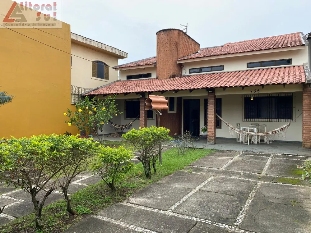 Casa, 4 quartos, 180 m² - Foto 1