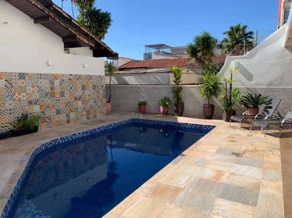 Casa, 4 quartos, 360 m² - Foto 1