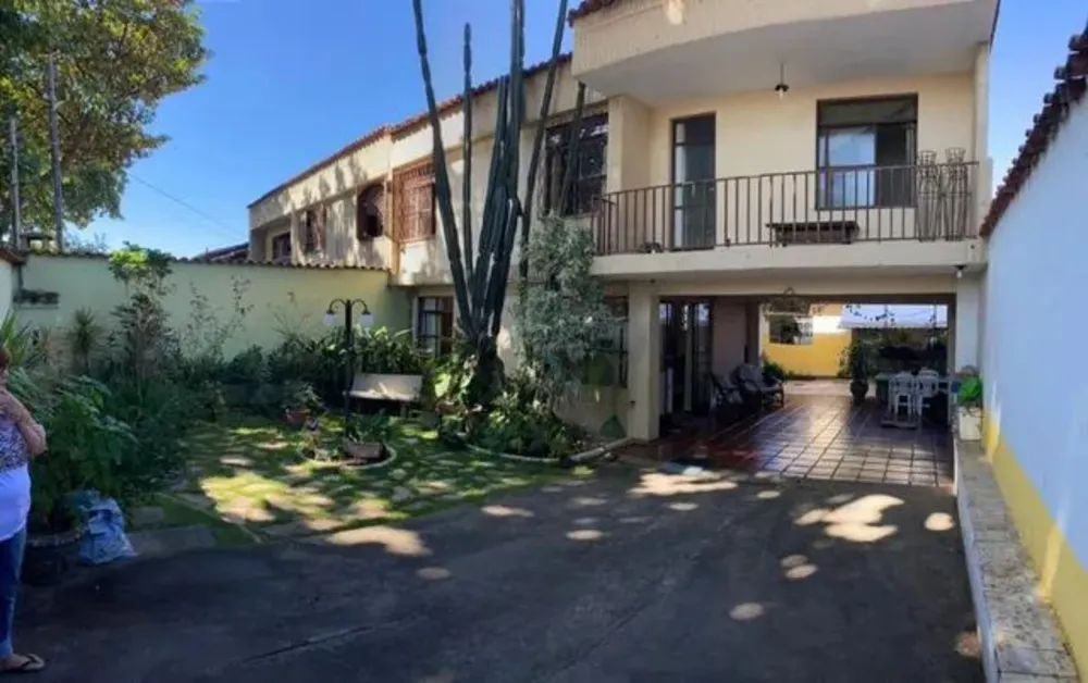 Casa, 4 quartos, 220 m² - Foto 2