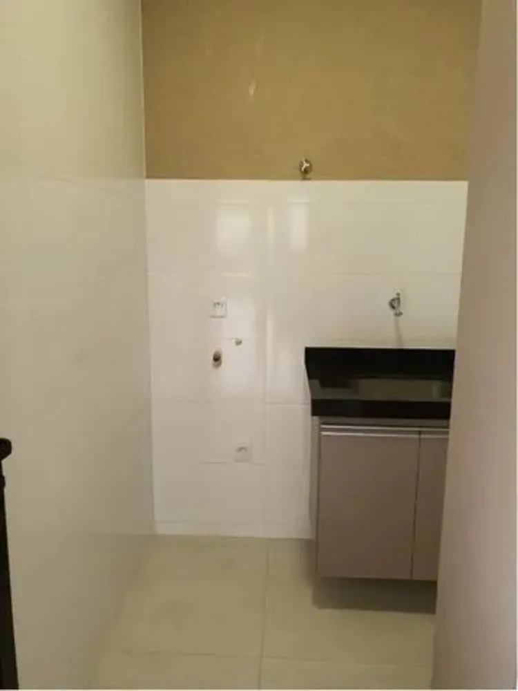 Casa, 4 quartos, 180 m² - Foto 2