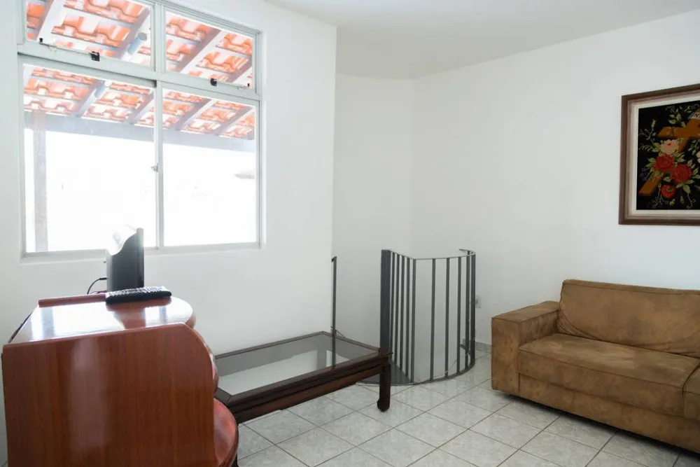 Apartamento, 3 quartos, 240 m² - Foto 2