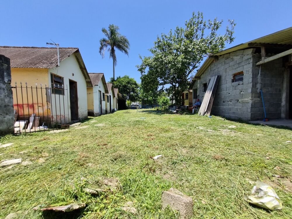Casa, 6 quartos, 165 m² - Foto 1