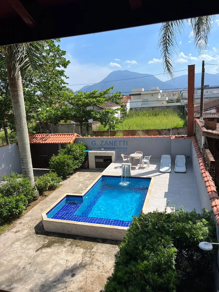 Casa, 3 quartos, 159 m² - Foto 1