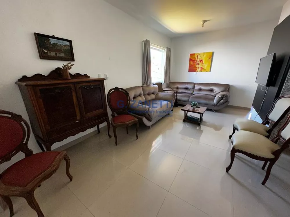 Casa à venda com 5 quartos, 360m² - Foto 4