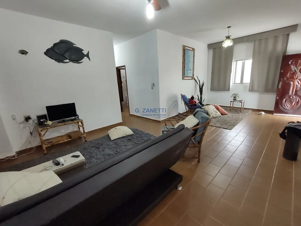 Casa, 3 quartos, 193 m² - Foto 1