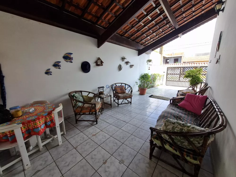 Casa à venda com 3 quartos, 198m² - Foto 4