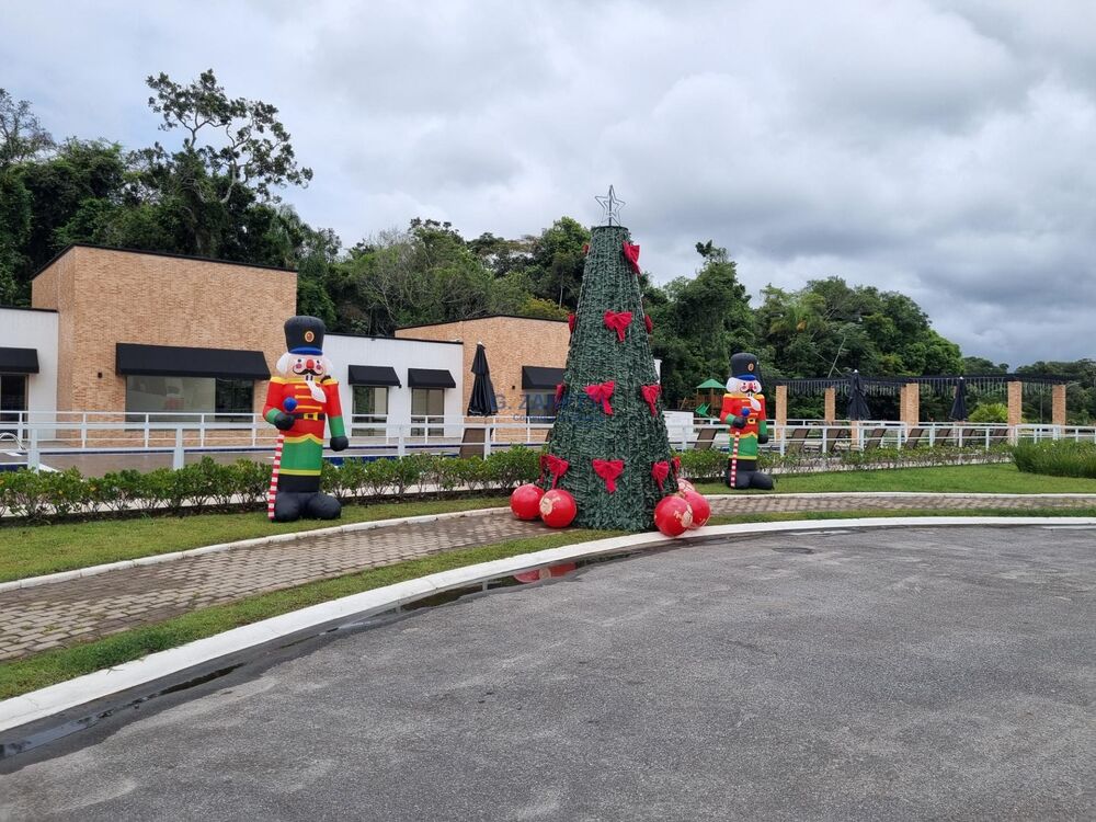Casa de Condomínio à venda, 360m² - Foto 4