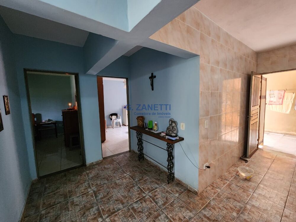 Casa à venda com 2 quartos, 135m² - Foto 2