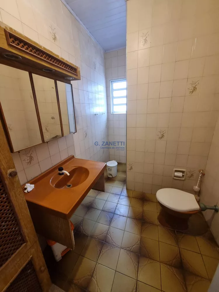 Casa à venda e aluguel com 7 quartos, 240m² - Foto 4