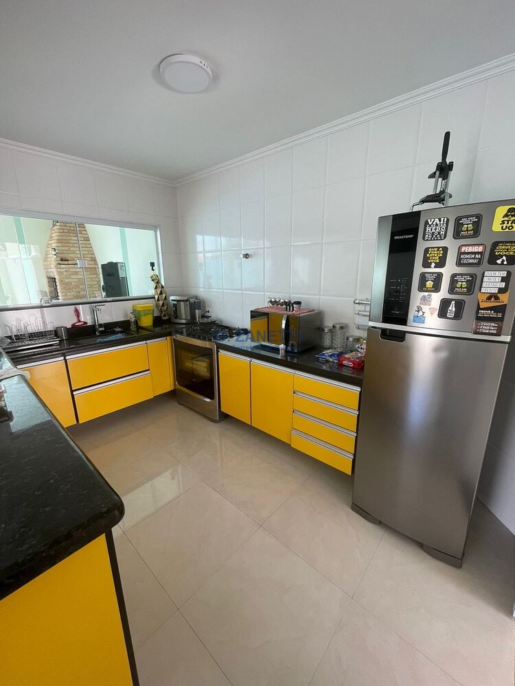 Casa, 3 quartos, 176 m² - Foto 4