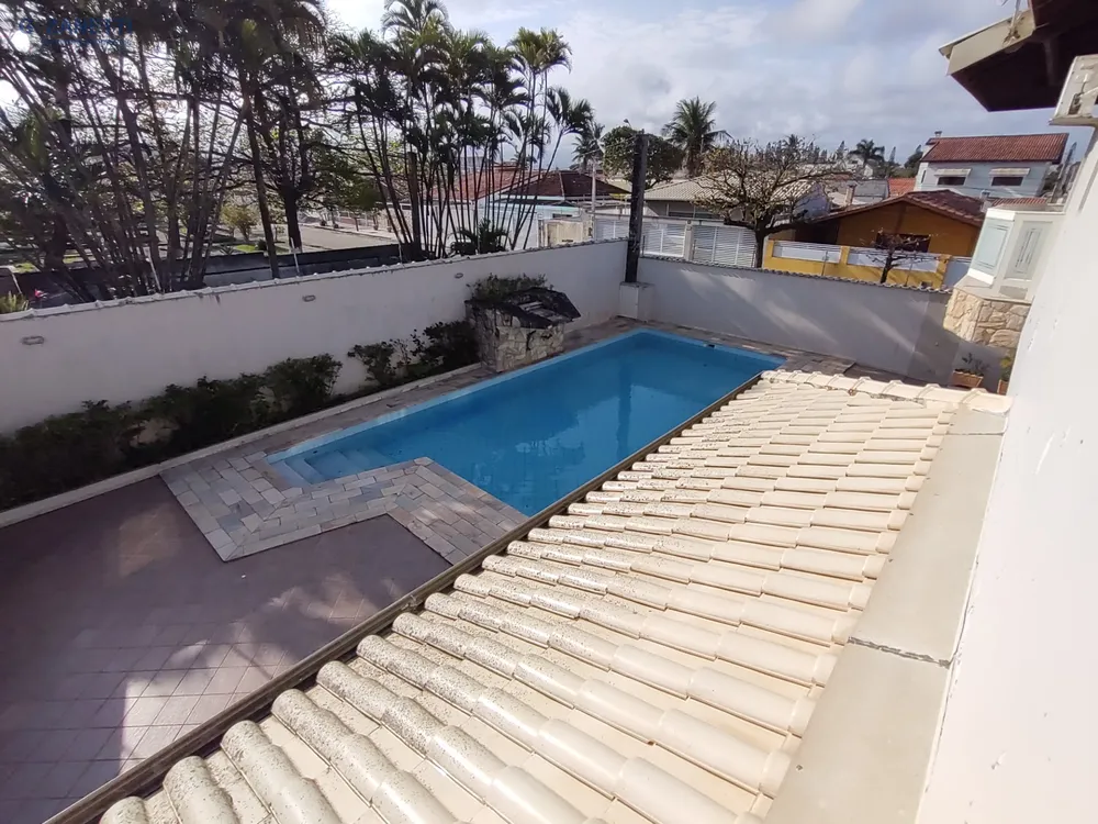 Casa, 5 quartos, 334 m² - Foto 1