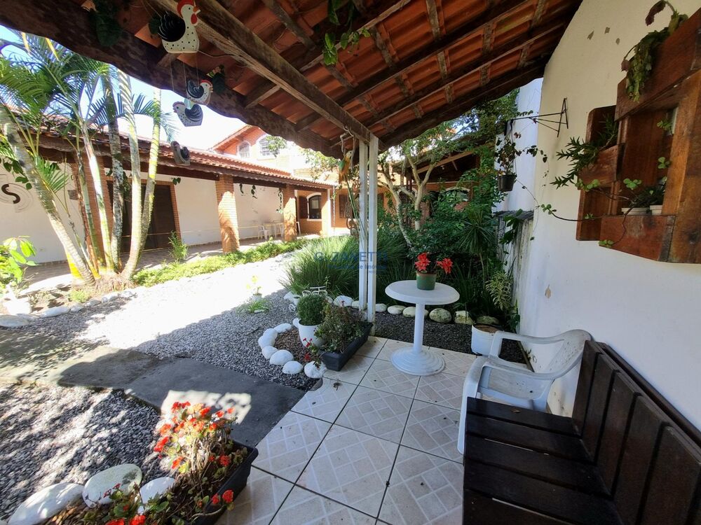 Casa, 7 quartos, 356 m² - Foto 1