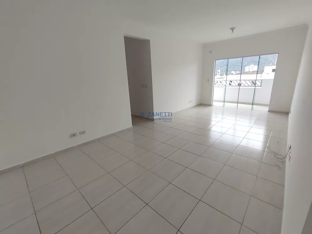 Apartamento à venda com 3 quartos, 130m² - Foto 1