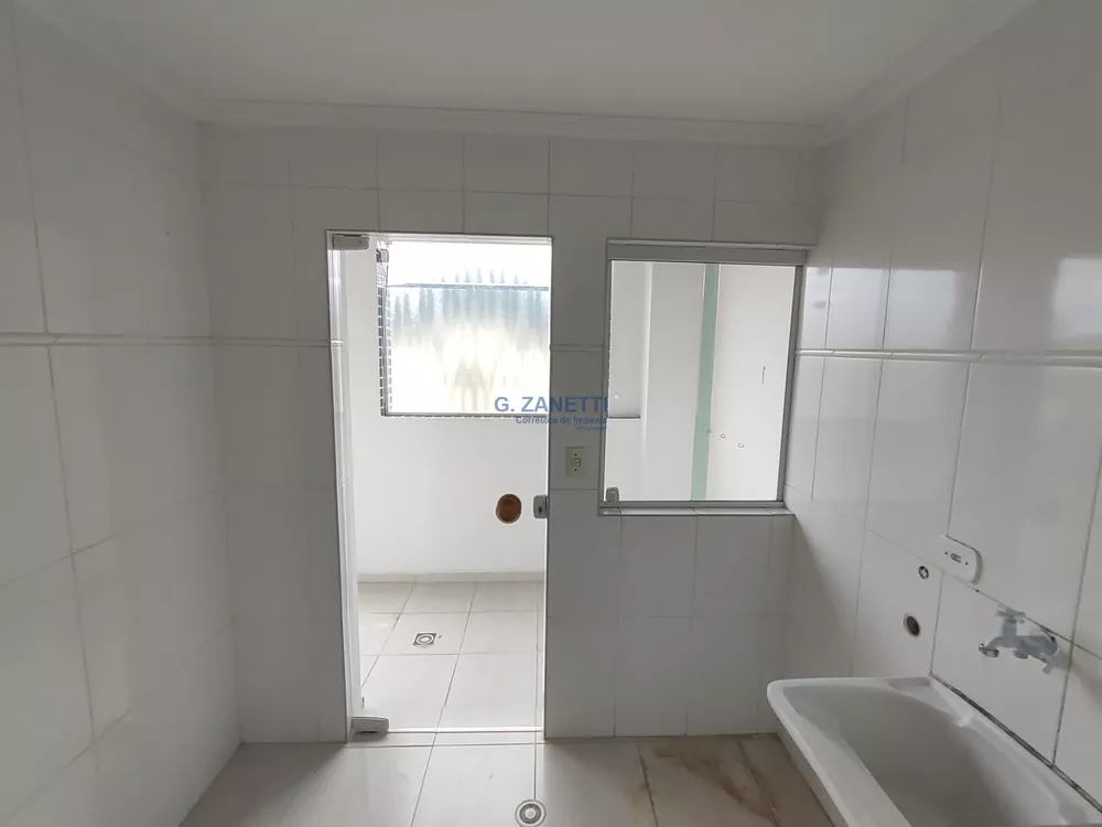 Apartamento à venda com 3 quartos, 130m² - Foto 4