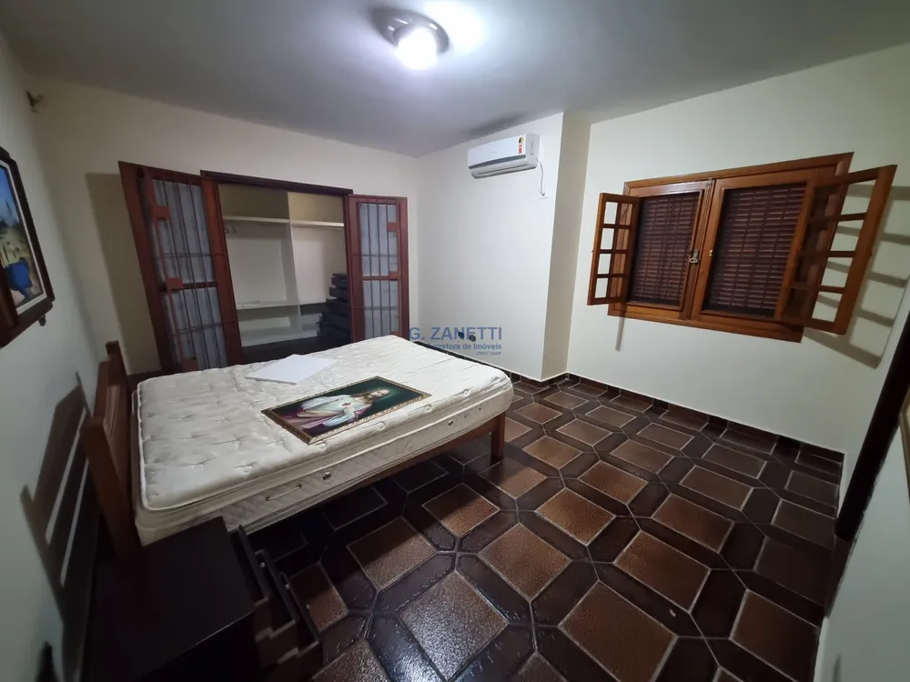 Casa, 4 quartos, 334 m² - Foto 3
