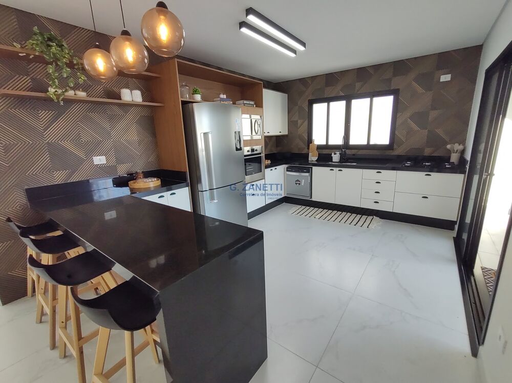 Casa, 4 quartos, 252 m² - Foto 2