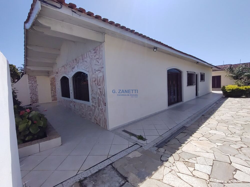 Casa, 4 quartos, 300 m² - Foto 1